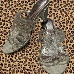 torta caliente rhinestone heels 8